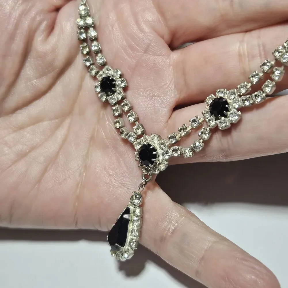 Silver Tone Black And Clear Rhinestone Teardrop Drop Necklace 16.5-19.5